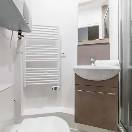 Refait A Neuf Proche Metro - 19 - 2p