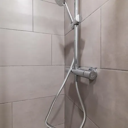 Apartament Refait A Neuf Proche Metro - 19 - 2p *