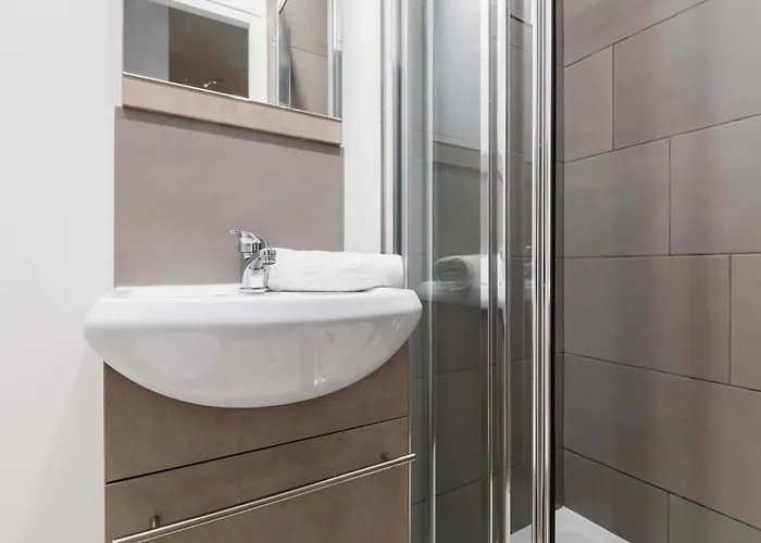 Refait A Neuf Proche Metro - 19 - 2p Appartement